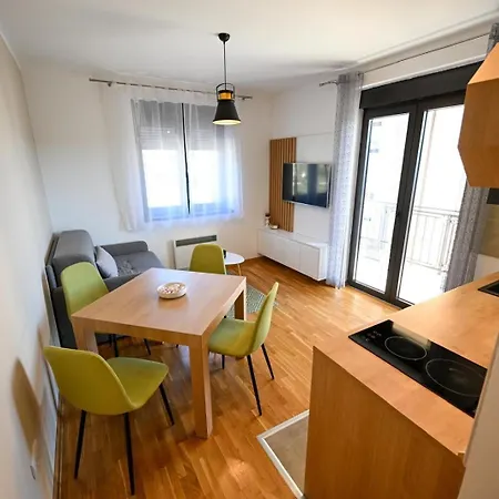 Black Diamond Apartment